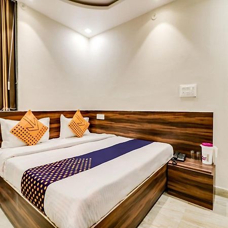 Spot On 69549 Hotel Shri Ram Kashi Muthiganj Kültér fotó