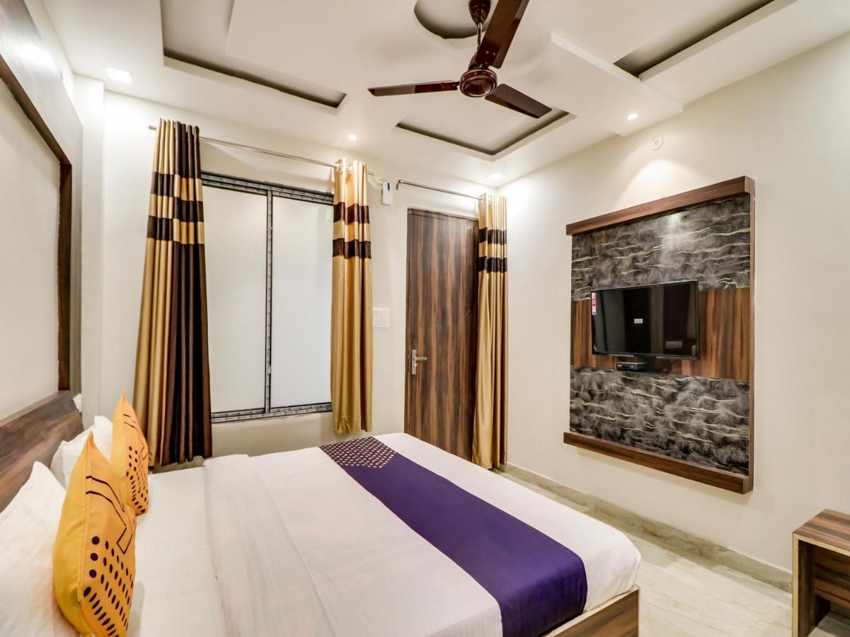 Spot On 69549 Hotel Shri Ram Kashi Muthiganj Kültér fotó